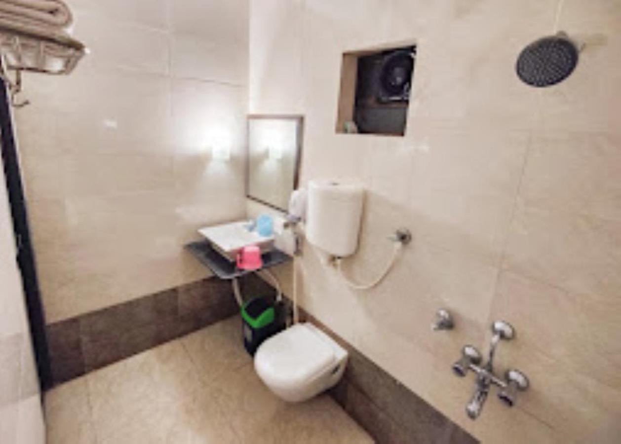 Blue Sea Beach Resort Mālvan Екстериор снимка